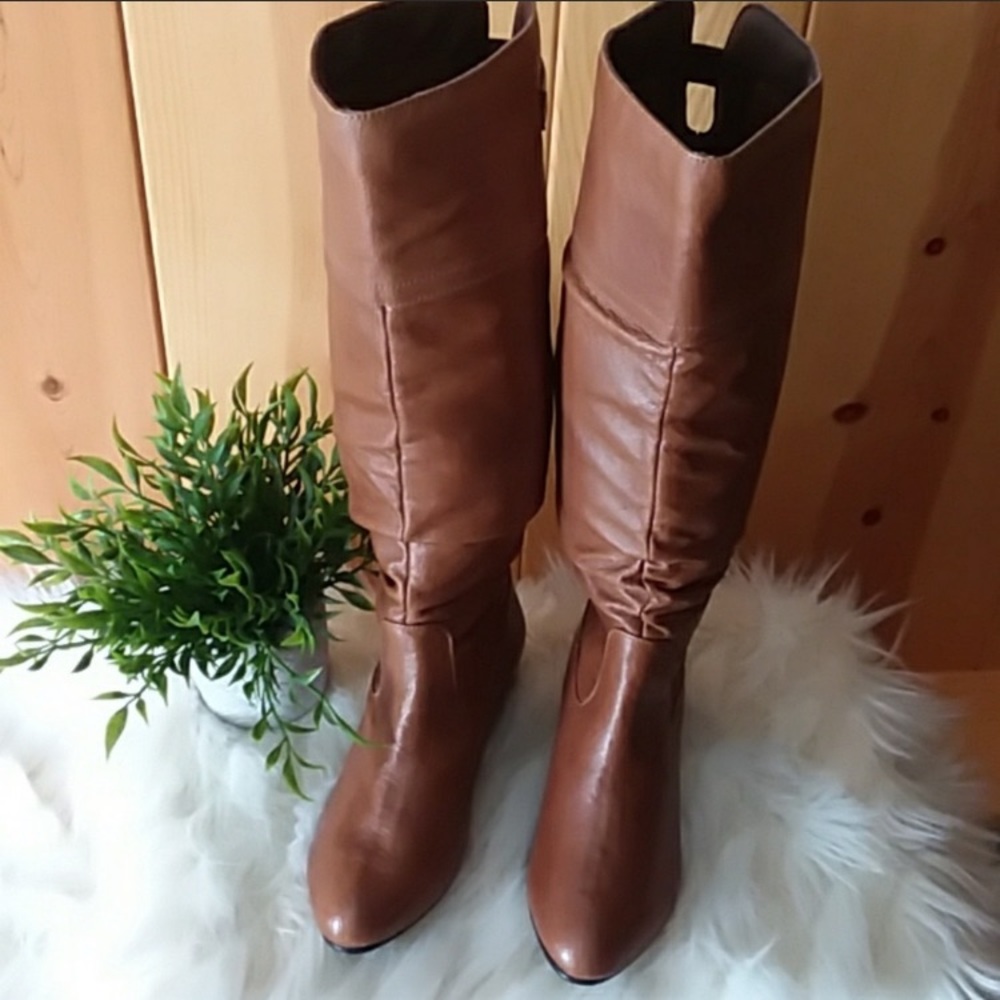 STEVE MADDEN COGNAC BOOTS NWOB size 6